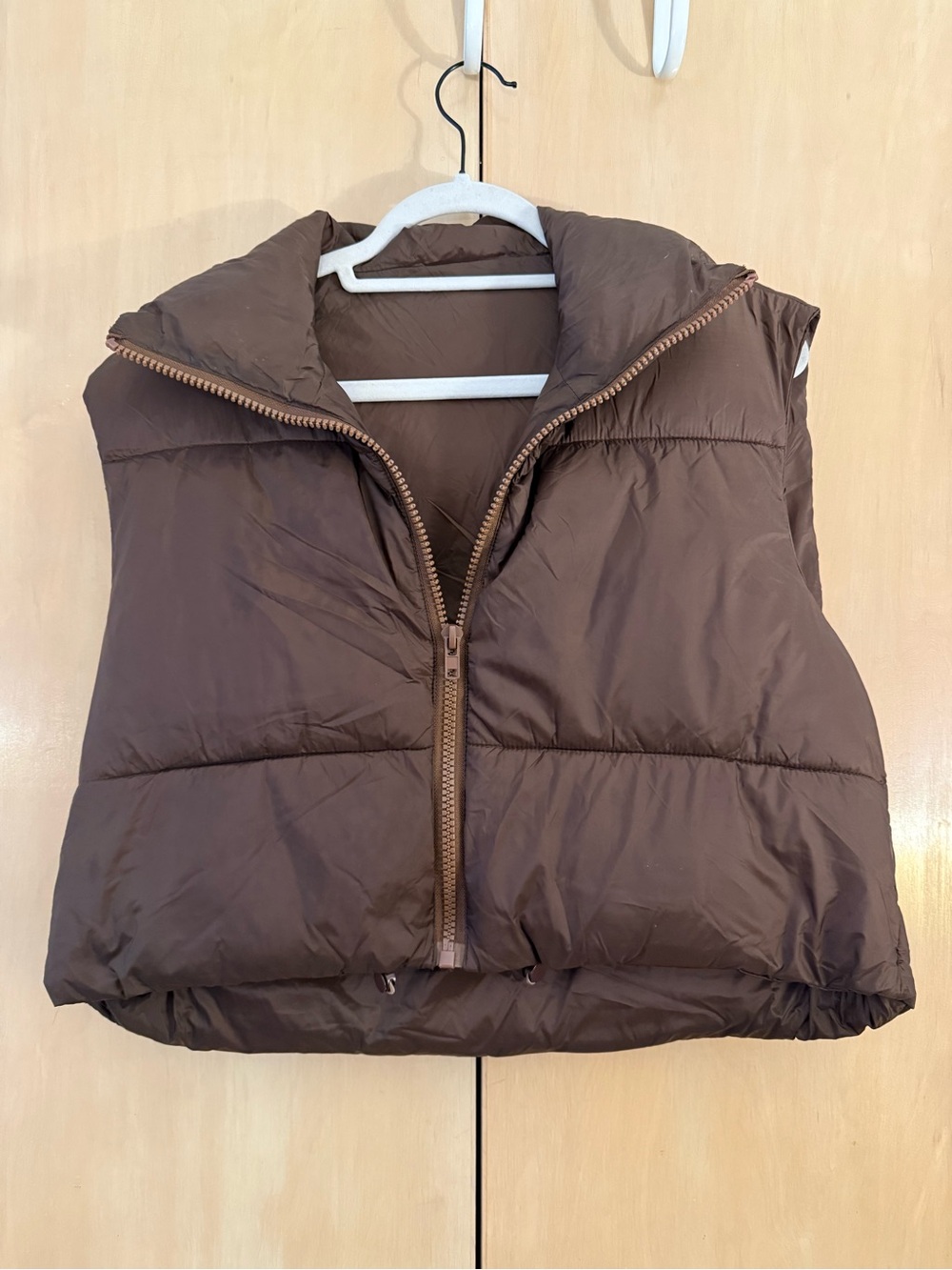 Women's Cropped Lightweight Quilted Puffer Vest in Brown